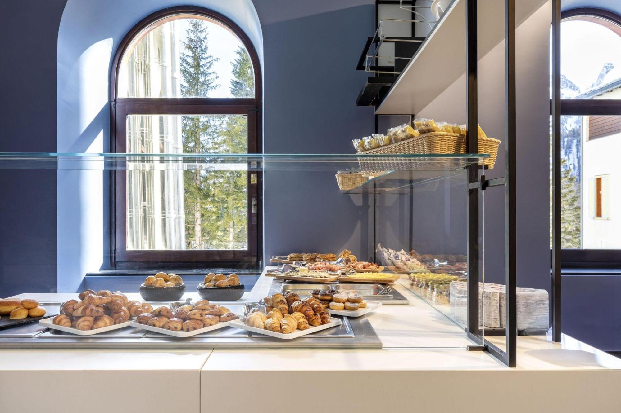 B&B Hotel Passo Tre Croci Cortina Cortina d'Ampezzo Buitenkant foto